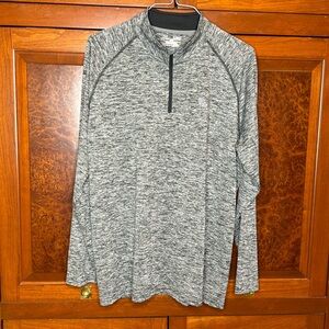 Under armor men’s XL loose heatgear black spacedye 1/4 zip, Barely worn like new